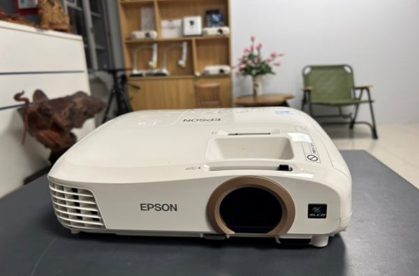 Máy chiếu cũ EPSON EH-TW5350